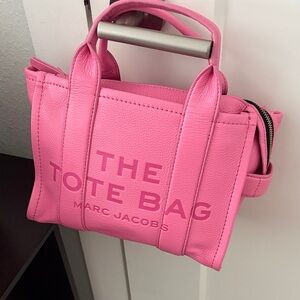 (Authentic) Marc Jacobs Vibrant Pink Tote